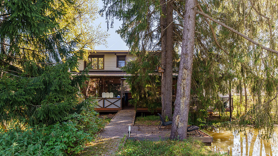 Дом у озера в КП Живописный
