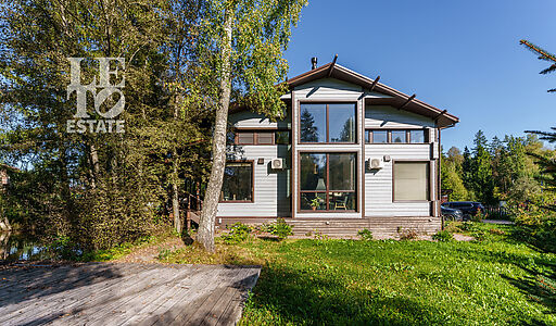 Дом у озера в КП Живописный