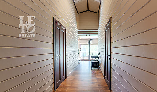 Дом у озера в КП Живописный