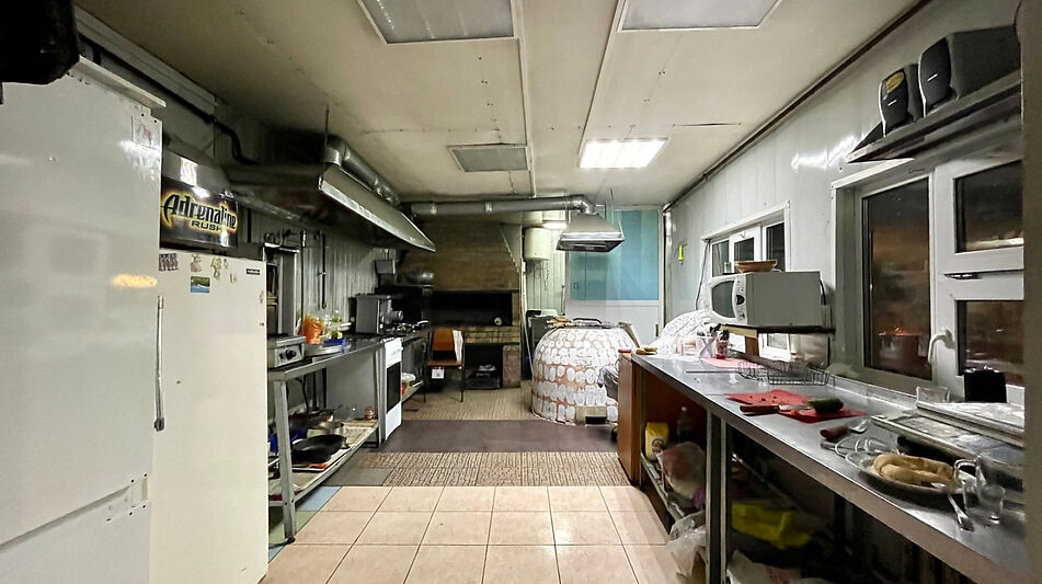 Здание с участком в ПГТ Снегири