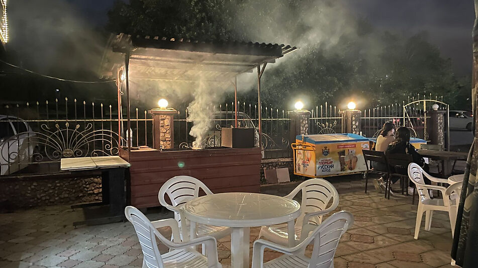 Здание с участком в ПГТ Снегири