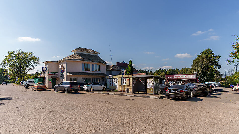 Здание с участком в ПГТ Снегири