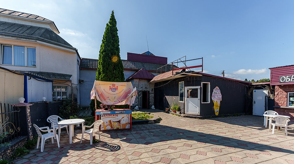 Здание с участком в ПГТ Снегири