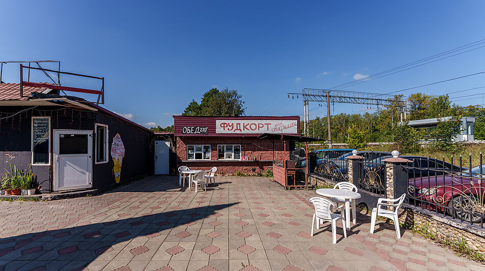 Здание с участком в ПГТ Снегири