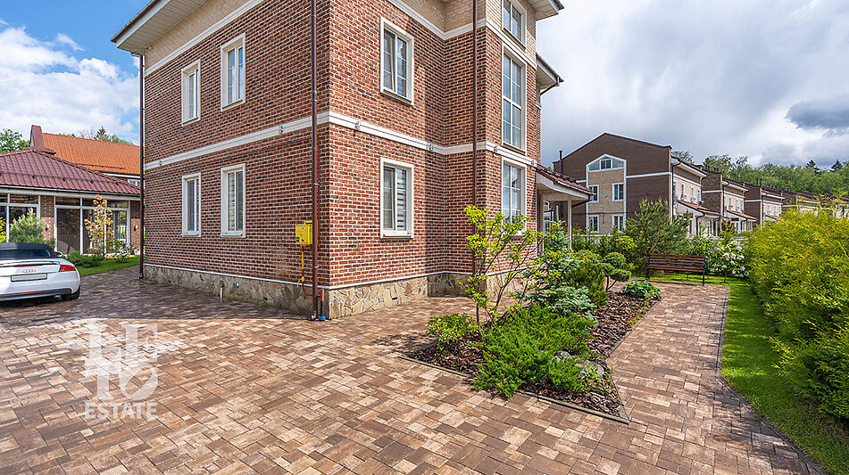 Стильный дом в КП Федоскино Парк