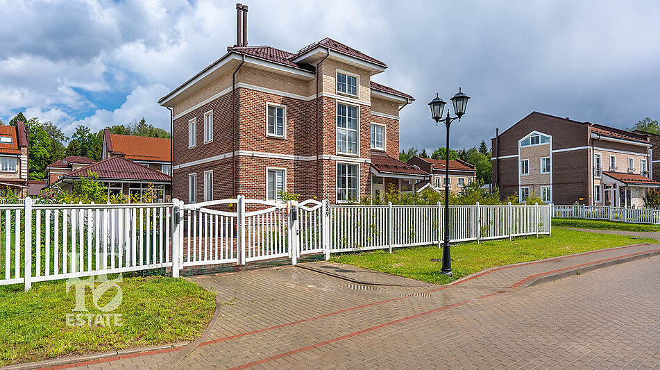 Стильный дом в КП Федоскино Парк