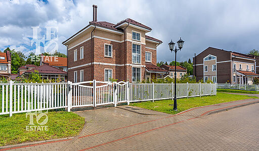 Стильный дом в КП Федоскино Парк