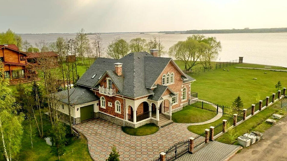 Дом на первой линии в Завидово