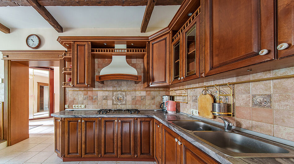 Дом с бассейном в КП Урожай