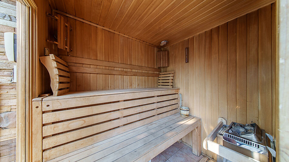 Дом с бассейном в КП Урожай