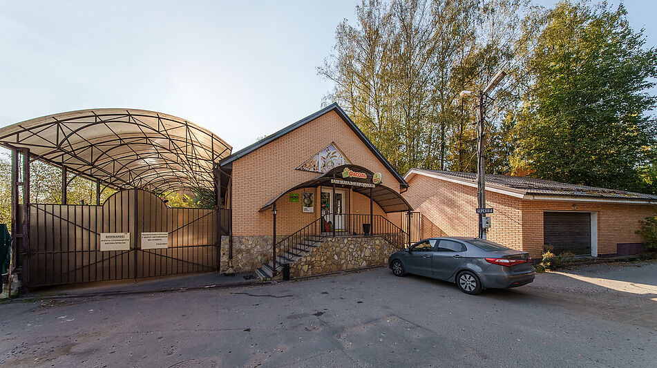 Дом с бассейном в КП Урожай