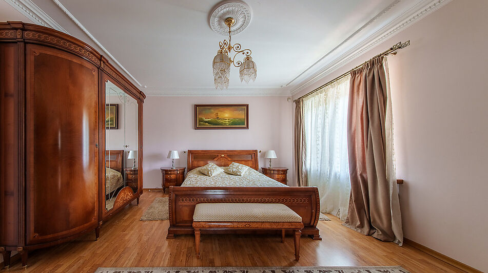 Дом с бассейном в КП Урожай