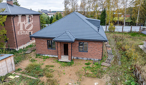 Дом в коттеджном поселке Фореста