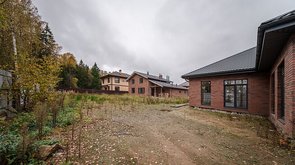 Дом в коттеджном поселке Фореста