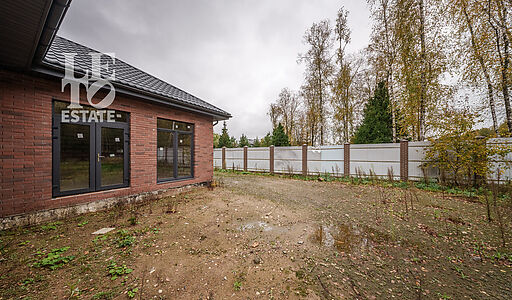 Дом в коттеджном поселке Фореста