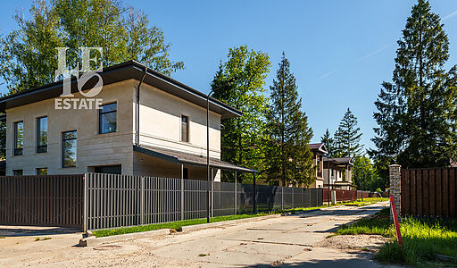 Дом в коттеджном поселке Фореста