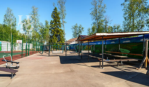 Дом в коттеджном поселке Фореста