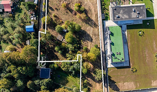 Участок на первой линии в КП Немо