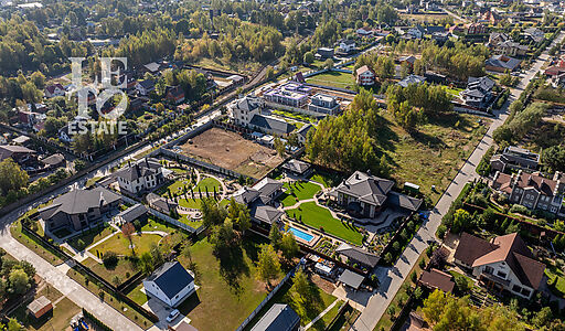 Участок на первой линии в КП Немо