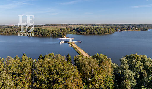 Участок на первой линии в КП Немо