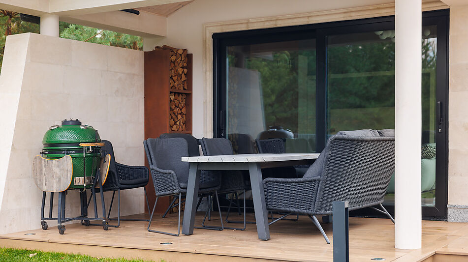 Дизайнерский дом в поселке Величъ