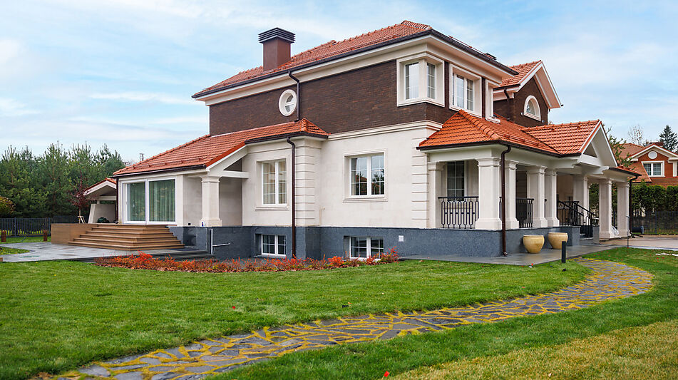 Дизайнерский дом в поселке Величъ