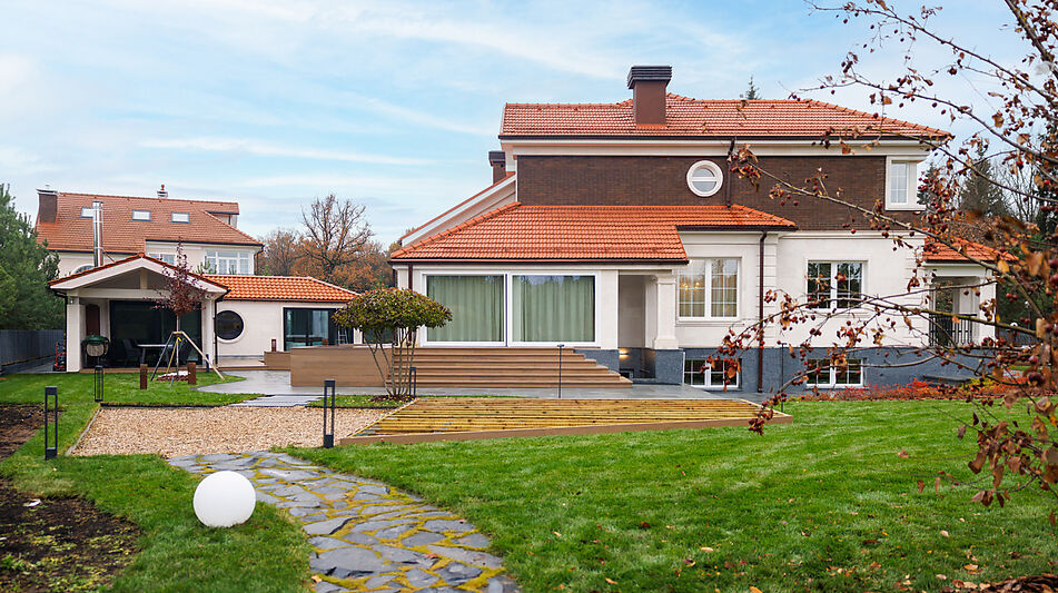 Дизайнерский дом в поселке Величъ