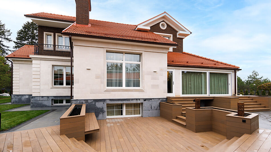 Дизайнерский дом в поселке Величъ