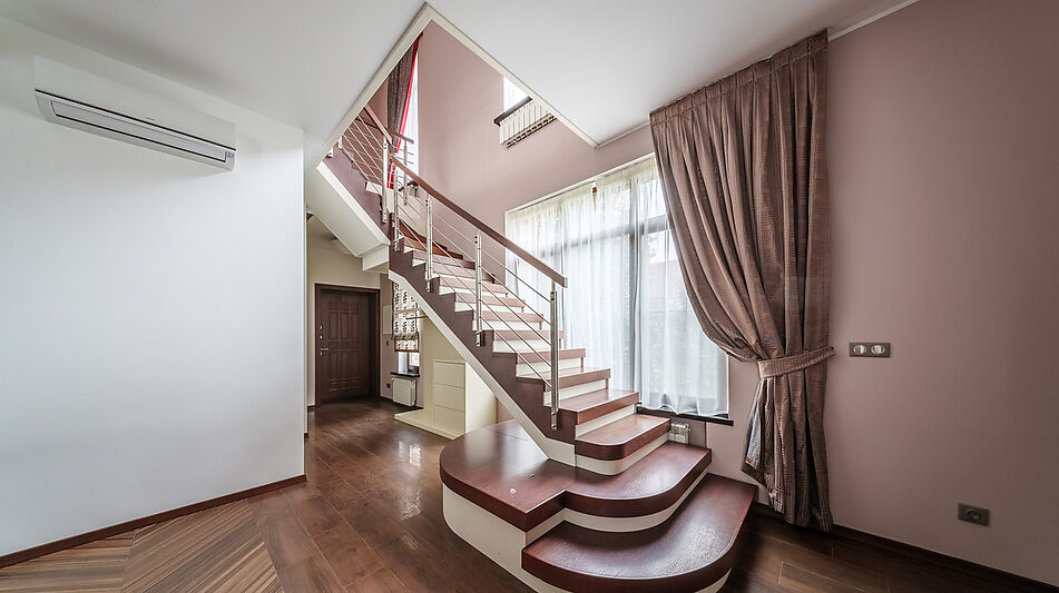 Современный дом у воды в Пестово