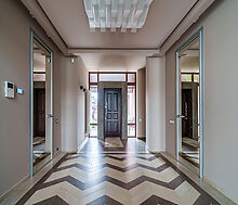 Современный дом у воды в Пестово