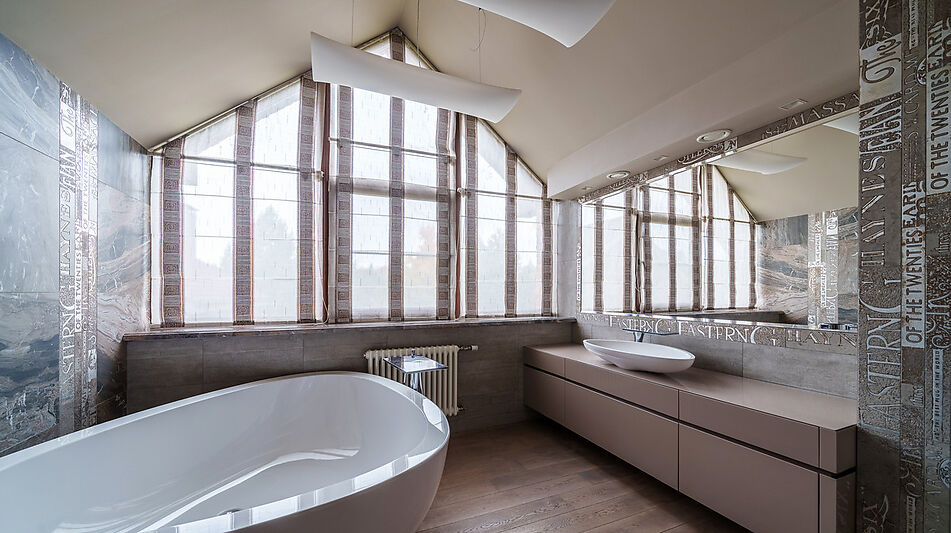 Современный дом у воды в Пестово