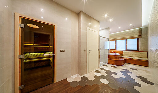 Современный дом у воды в Пестово