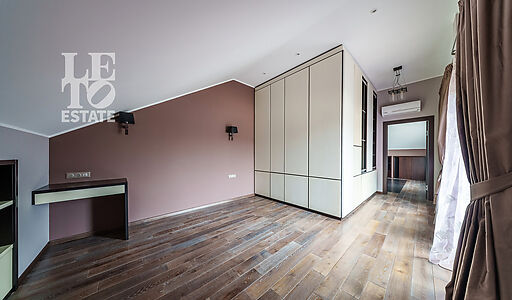 Современный дом у воды в Пестово