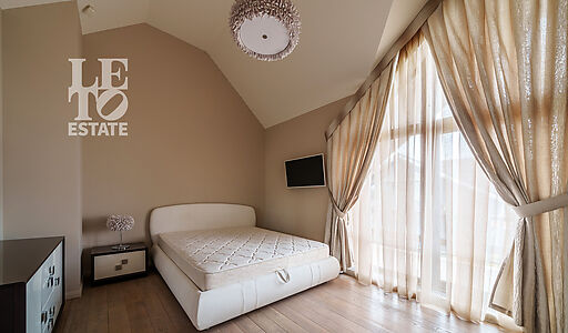 Современный дом у воды в Пестово