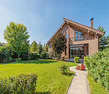 Современный дом у воды в Пестово