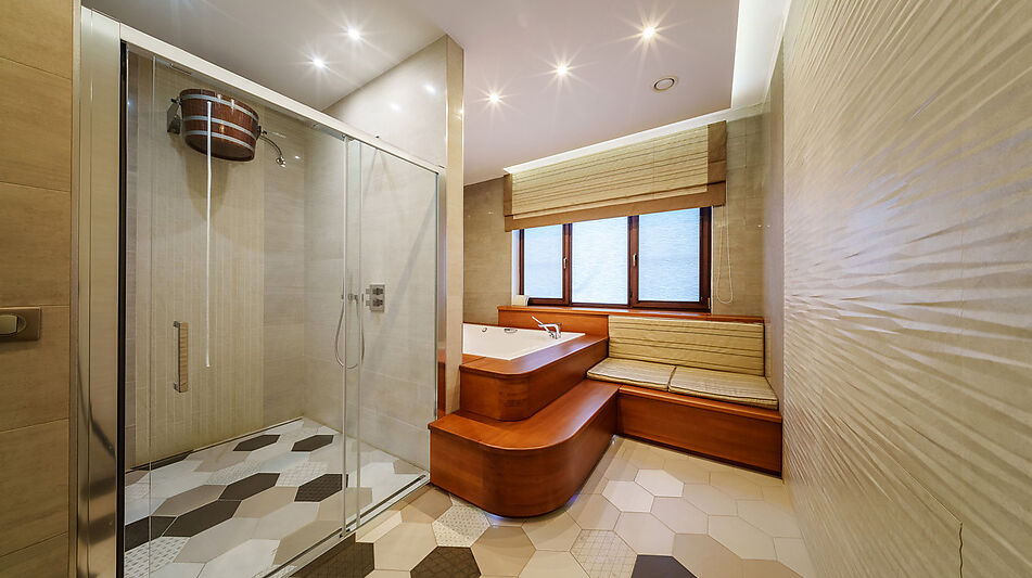 Современный дом у воды в Пестово