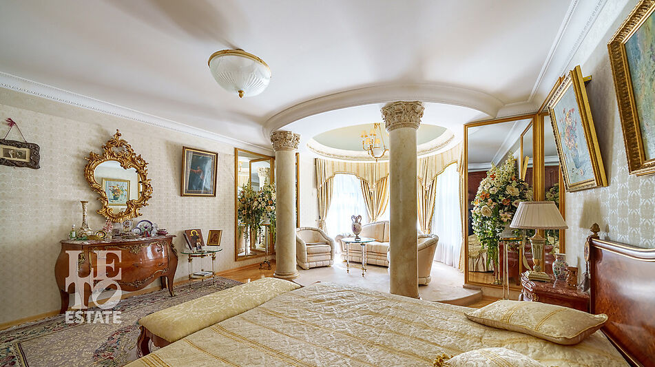 Усадьба окруженная лесом Горки-5