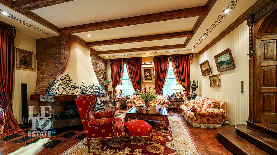 Усадьба окруженная лесом Горки-5