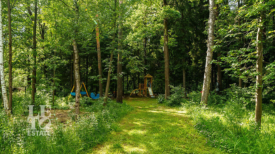 Усадьба окруженная лесом Горки-5