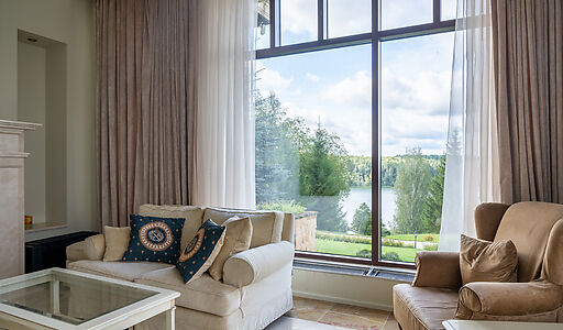 Резиденция на Валдае у озера Ужин