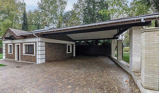 Уютный дом у леса в Опалихе