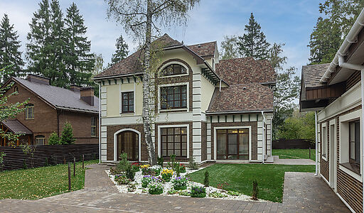 Уютный дом у леса в Опалихе