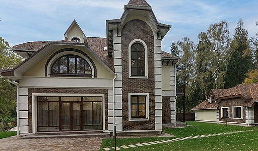 Уютный дом у леса в Опалихе