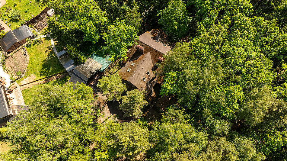 Продается усадьба в поселке Юлия2