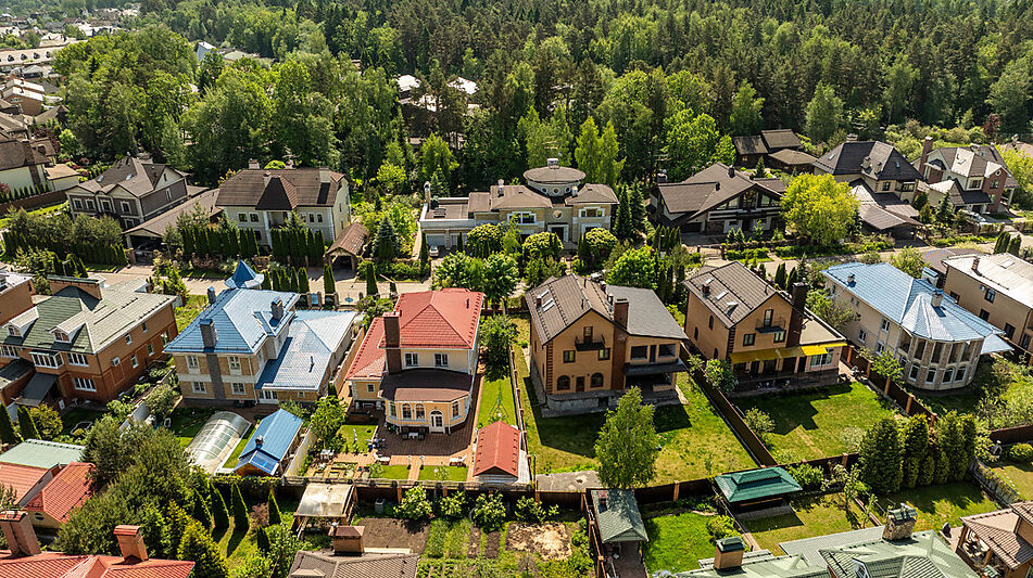 Продается усадьба в поселке Юлия2