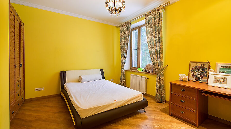 Продается усадьба в поселке Юлия2