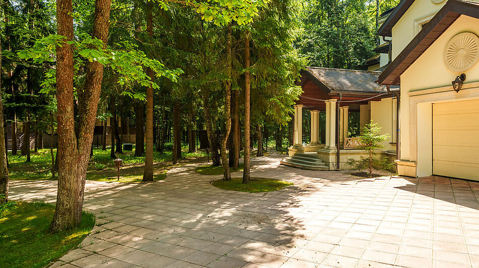 Продается усадьба в поселке Юлия2