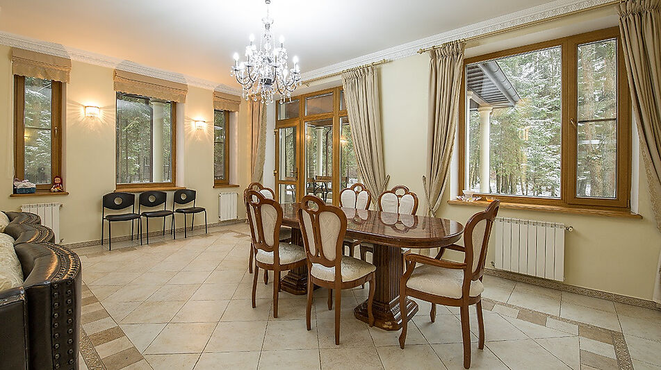 Продается усадьба в поселке Юлия2