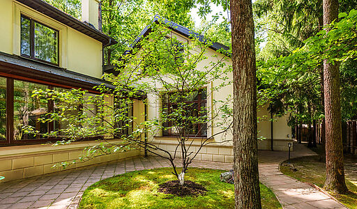 Продается усадьба в поселке Юлия2