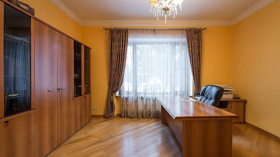 Продается усадьба в поселке Юлия2